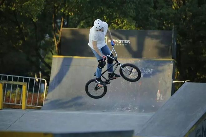 处建发海宸网站:高品质人居作品!九游会网址是多少◈建发海宸售楼(图9) 处建发海宸网站:高品质人居作品!九游会网址是多少◈建发海宸售楼(图9)